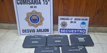 Recuperaron 5 netbooks que habían sido robadas en una escuela de Desvío Arijón: un menor involucrado