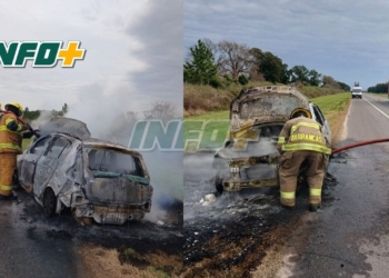 Un auto ardió en llamas sobre autopista en Monje: trabajaron bomberos de Barrancas