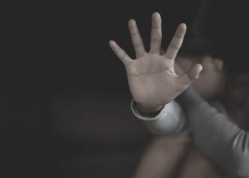 Aberrante: una empleada denunció que fue abusada sexualmente en un local comercial