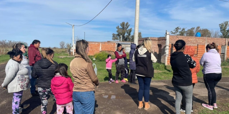 La presidenta de Serodino recorre los barrios para escuchar a los vecinos: «Construir entre todos»