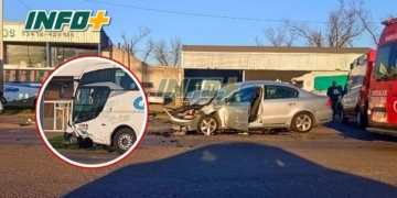 Fuerte choque entre un colectivo y un auto en Ruta 11 dejó a dos personas lesionadas