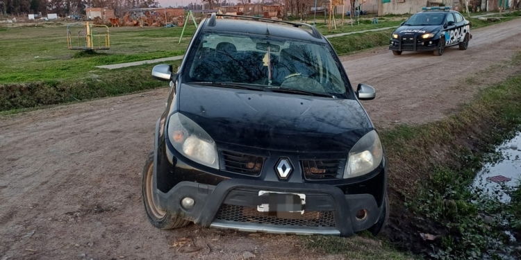 Un vecino de Totoras fue a un bar a San Genaro y le robaron el auto: fue hallado poco después