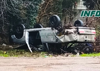 Una camioneta impactó contra un camión estacionado en La Ribera y volcó
