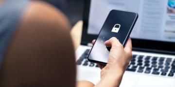 Puso en venta su guitarra en redes sociales, la estafaron y le robaron más de 5 millones de pesos