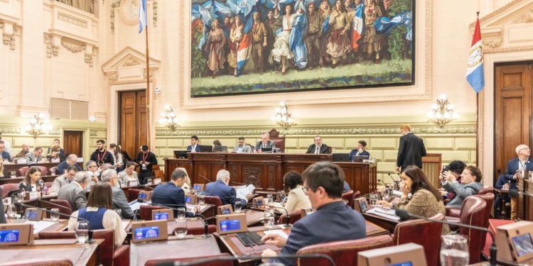 Santa Fe ya tiene nueva Constitución: este viernes será la jura