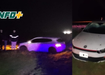 Un auto con dos jóvenes a bordo despistó sobre autopista en Barrancas