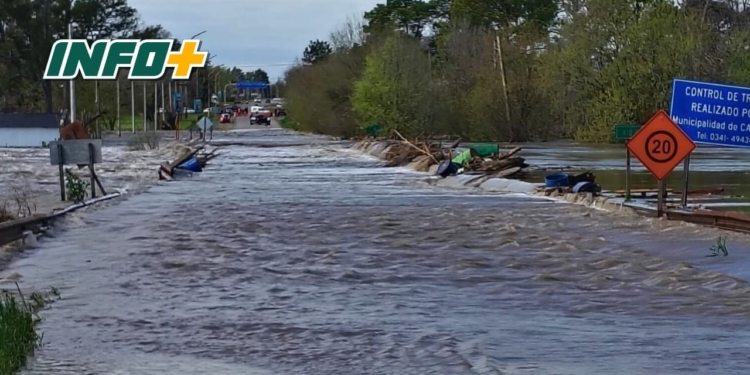 El agua ingresó a viviendas en Correa y se evacuaron a otras 12 personas