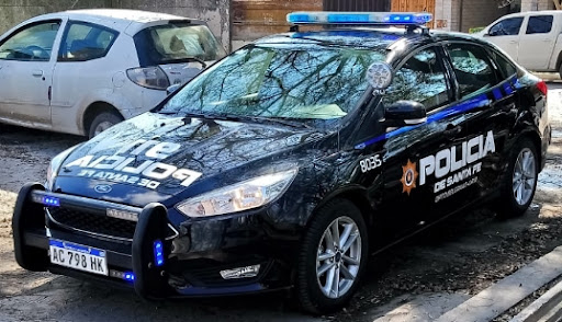 Tres jóvenes detenidos en Centeno tras agredir a un conductor y resistirse a la policía