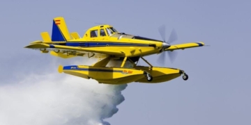 Santa Fe compró un avión hidrante para combatir los incendios en las islas