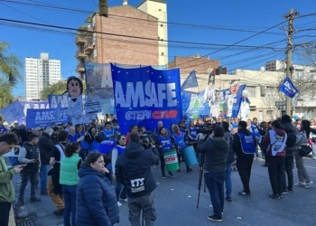 Docentes de Amsafé se adhieren al paro nacional: Provincia advirtió que descontará el día