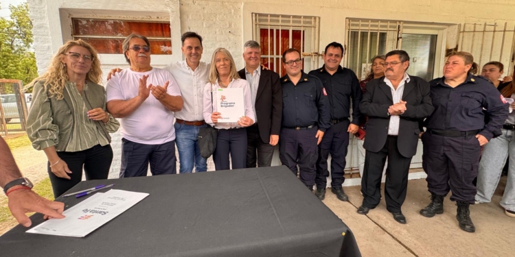 Rasetto encabezó firma de convenios por más de $600 millones