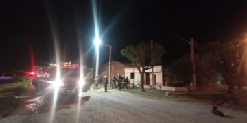 Incendio en una vivienda de Centeno: un hombre resultó con lesiones leves