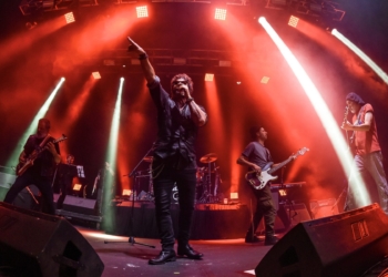 Los Caballeros de la Quema trajeron su «Fiesta de Zombies» a Rosario