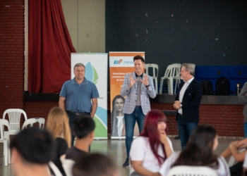 Estudiantes timbuenses se preparan para desafíos laborales: «Es una oportunidad única»