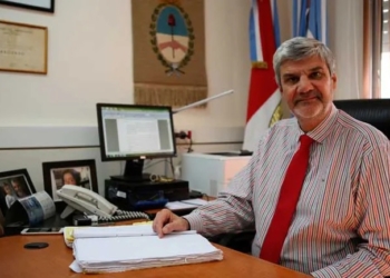 El llamativo fallo contra un padre deudor alimentario: le sacaron el carnet, el celular y las carreras