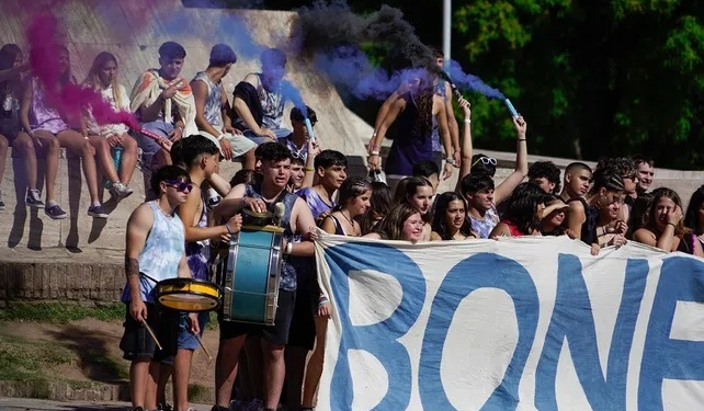 Polémica por el «AZO» en Andino: un evento con cientos de estudiantes de la región, pero no está autorizado