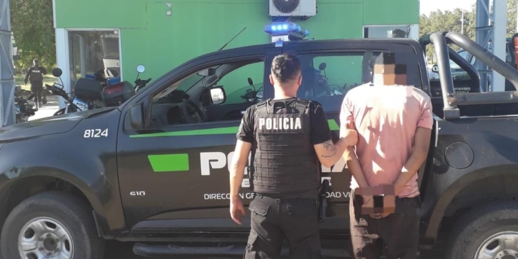 Aprehendieron a un joven por robar cables en la autopista Rosario Santa Fe