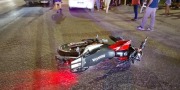 Una joven resultó herida tras un choque entre una moto y un automóvil en San Genaro