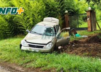 Un hombre de Oliveros volcó con su auto en Ruta 11 y terminó en la cuneta