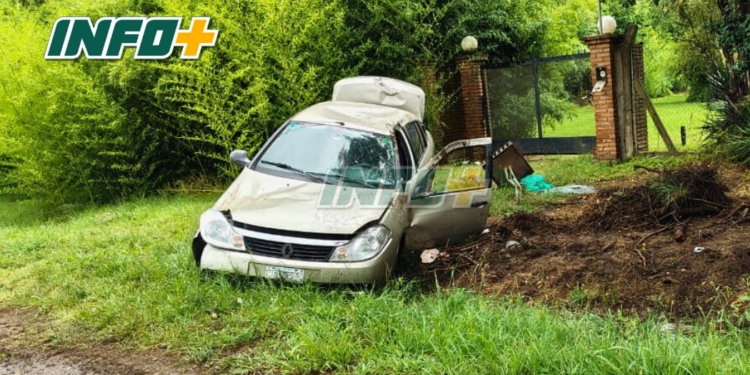 Un hombre de Oliveros volcó con su auto en Ruta 11 y terminó en la cuneta