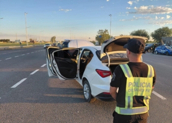 La policía secuestró en el peaje de Timbúes un auto robado en La Matanza
