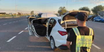 La policía secuestró en el peaje de Timbúes un auto robado en La Matanza
