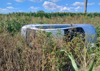 Una familia volcó en la región: viajaban para pasar navidad en Santiago del Estero