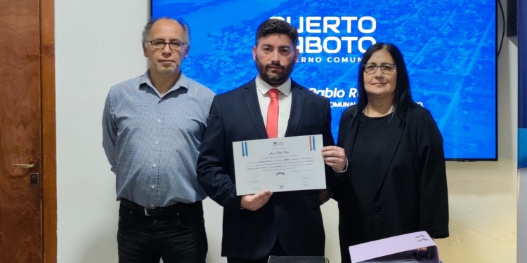 Juan Pablo Ruiz asumió su segundo mandato al frente de la Comuna de Puerto Gaboto