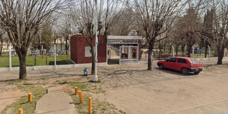 Un hombre de 75 años se descompensó y murió en la pileta del Club Garibaldi