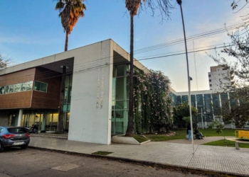 Murió un trabajador al electrocutarse y caer de altura en San Lorenzo