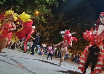 Llegan los carnavales totorenses 2026 con todo el color y al ritmo de Los Lirios