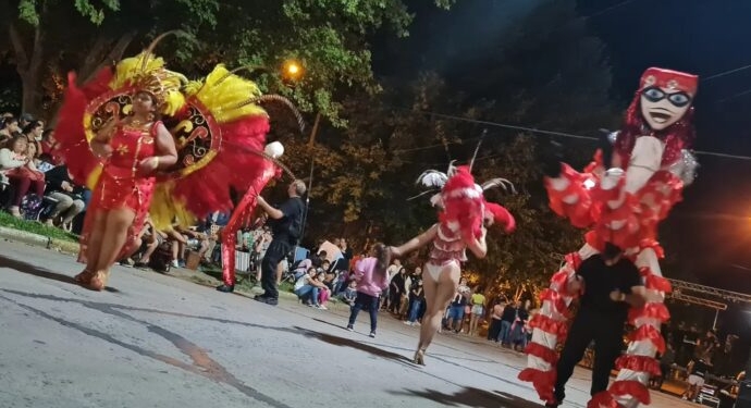 Llegan los carnavales totorenses 2026 con todo el color y al ritmo de Los Lirios