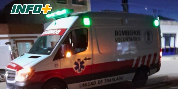 Un auto y una moto chocaron en Totoras y cuatro personas sufrieron lesiones