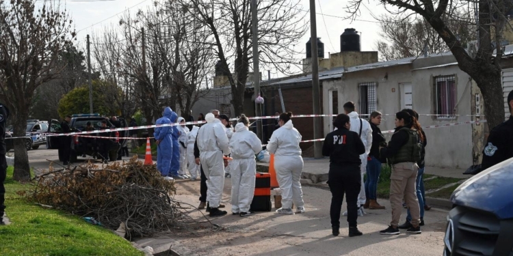 Cárcel de Coronda: hallaron muerto en su celda a un policía acusado de un femicidio