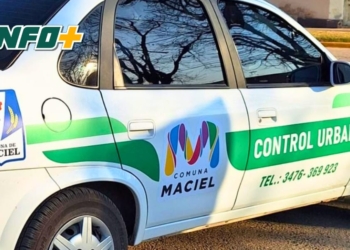 Un móvil de la Guardia Urbana y una moto chocaron en Maciel: un herido