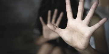 La amenazó de muerte con un cuchillo y abusó de ella: piden 12 años de prisióm