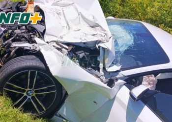 Fuerte choque entre un auto y un camión sobre autopista entre Barrancas y San Fabián