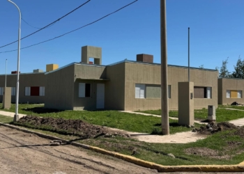 La emoción de la casa propia: realizarán el sorteo de 10 viviendas en Serodino