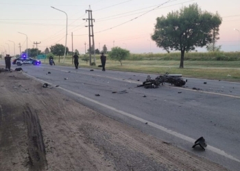 Un choque entre dos motos en Ruta 11 dejó como saldo dos personas fallecidas