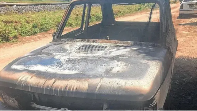 Imputaron a un hombre que prendió fuego un auto con el hijo de su pareja adentro