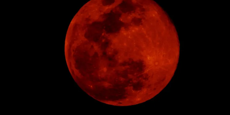Eclipse lunar total 2026: cuándo y cómo ver la impresionante Luna Roja