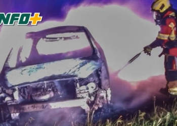 Un auto ardió en llamas en Serodino y tuvo pérdidas totales