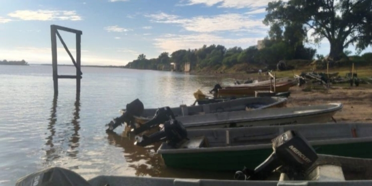 Intentó robar un motor de lancha en Puerto Aragón, lo descubrieron y huyó