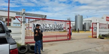 En medio de la crisis, Verónica redujo la jornada y el salario de sus empleados