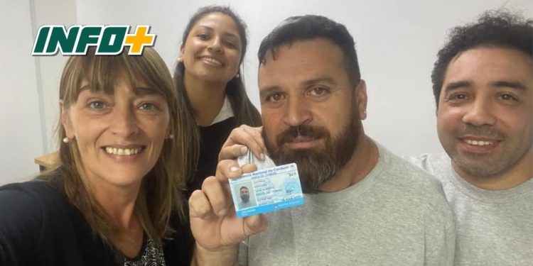 Timbúes emitió el primer carnet de conducir en el pueblo: «Este logro es de todos»