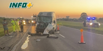 Dos vehículos chocaron por alcance en autopista: un conductor herido