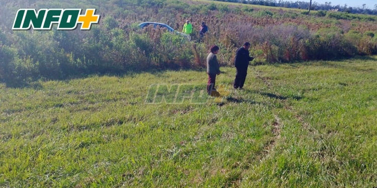 Una mujer acompañada por sus padres despistó sobre autopista en Barrancas