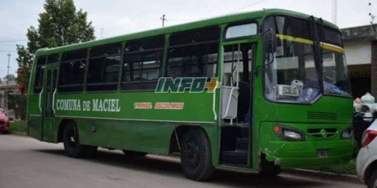 Susto en Maciel: un niño en bicicleta impactó con el colectivo escolar