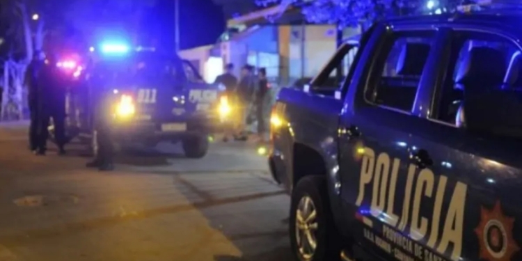 Delincuentes armados sorprendieron a un vecino de Andino y le robaron el auto