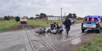 Choque en las vías de San Genaro: impactaron una zorrita y una moto